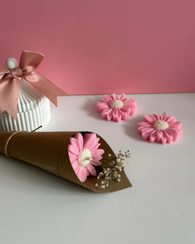 Single Daisy Bouquet